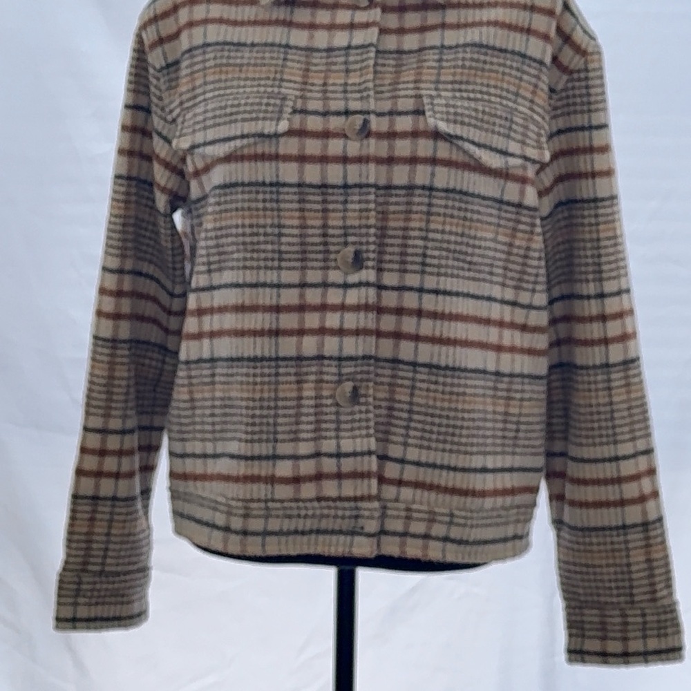 Neutral Plaid Button-Up Shacket Jacket – Cozy Fall Layer (Wool Blend) - Picture 12 of 13